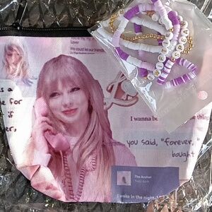 Bundle Taylor swift make-up bag and braclets